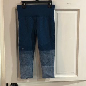 Lululemon blue capri leggings